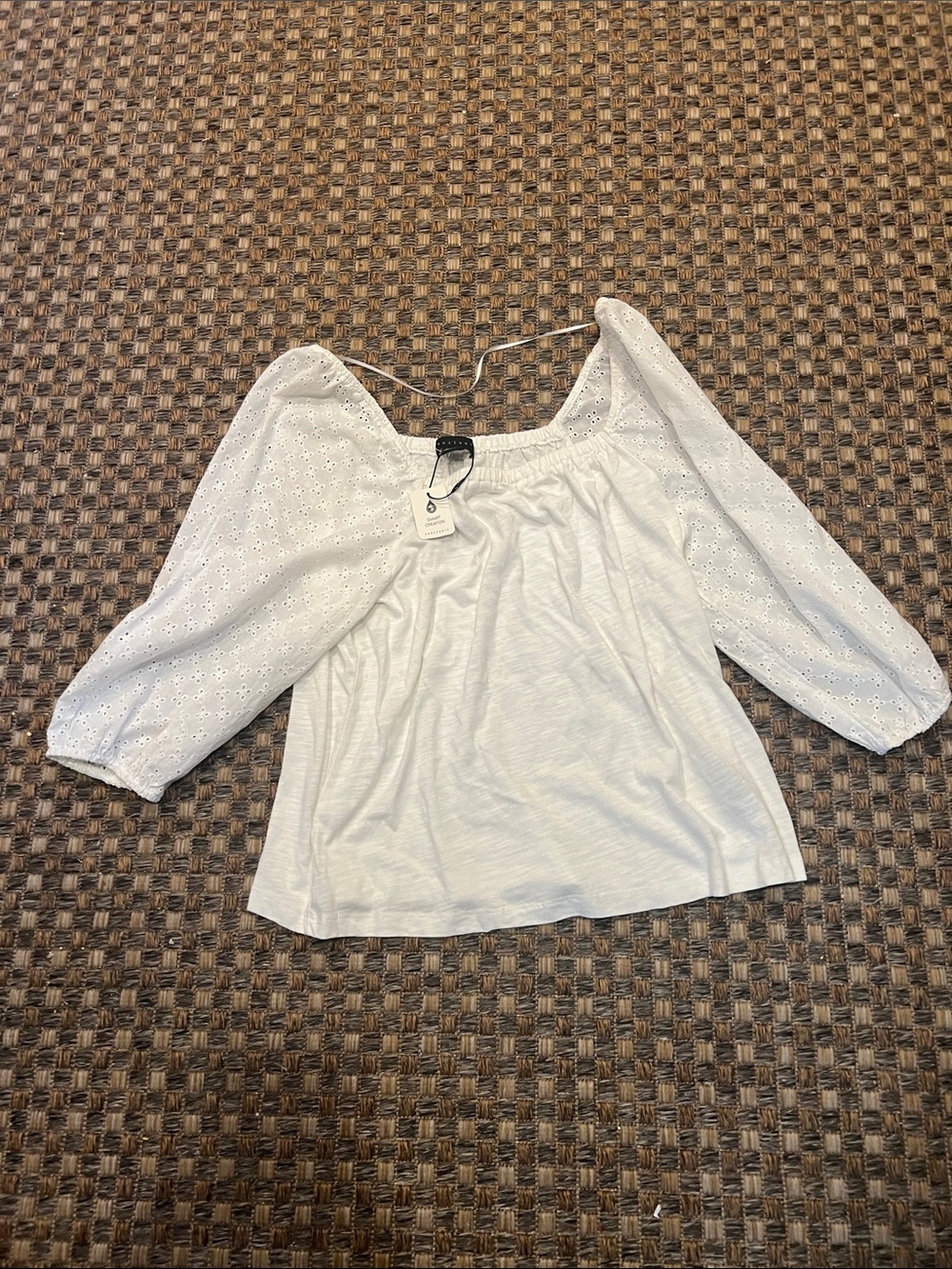 Sanctuary White Eyelet Off-Shoulder Blouse new size large